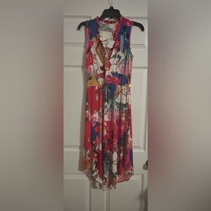 CUPIO NWT Sleeveless V-Neck Floral Print Midi Dress in Multicolor size small